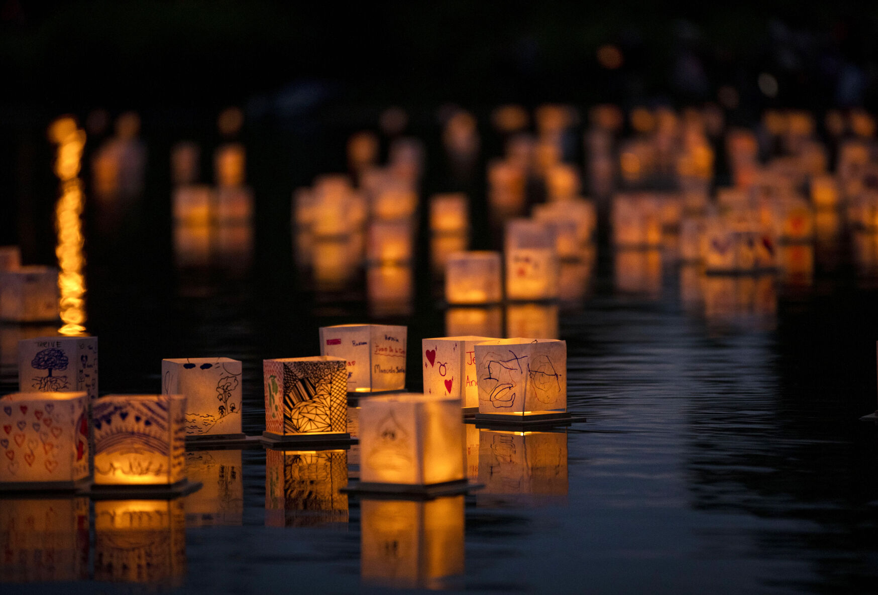 071221-news-waternlantern 07.jpg